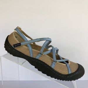 Jeep J41 water sandal size 8